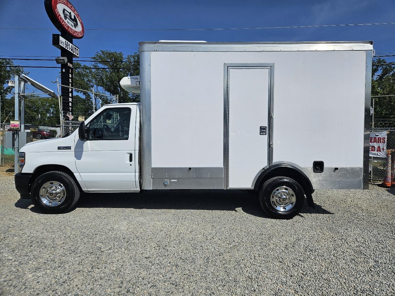 ford e-series cutaway 2024 1FDWE3FN8RDD08924 image ford e-series cutaway 2024 1FDWE3FN8RDD08924 image